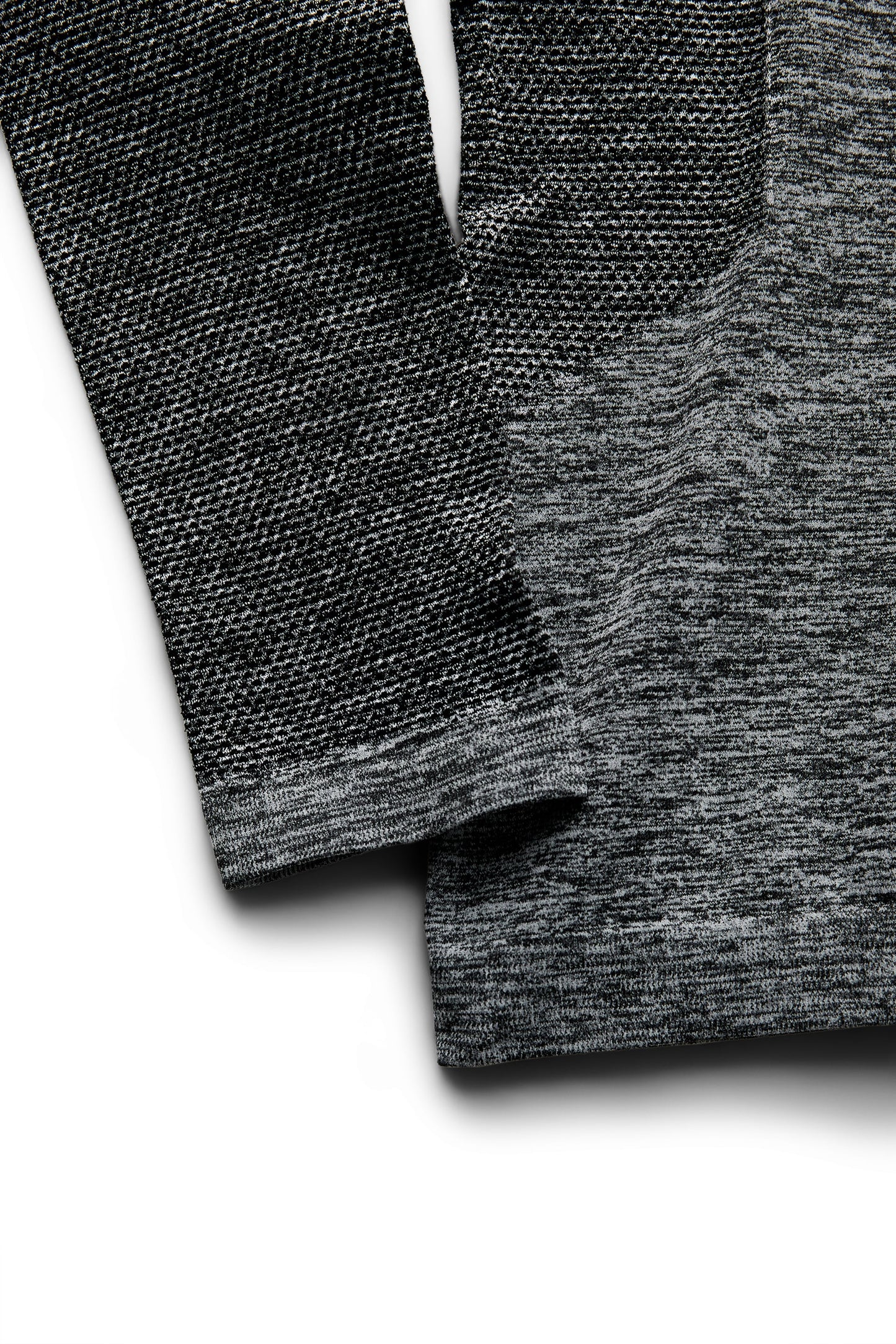 SEAMLESS LONG SLEEVE T-SHIRT